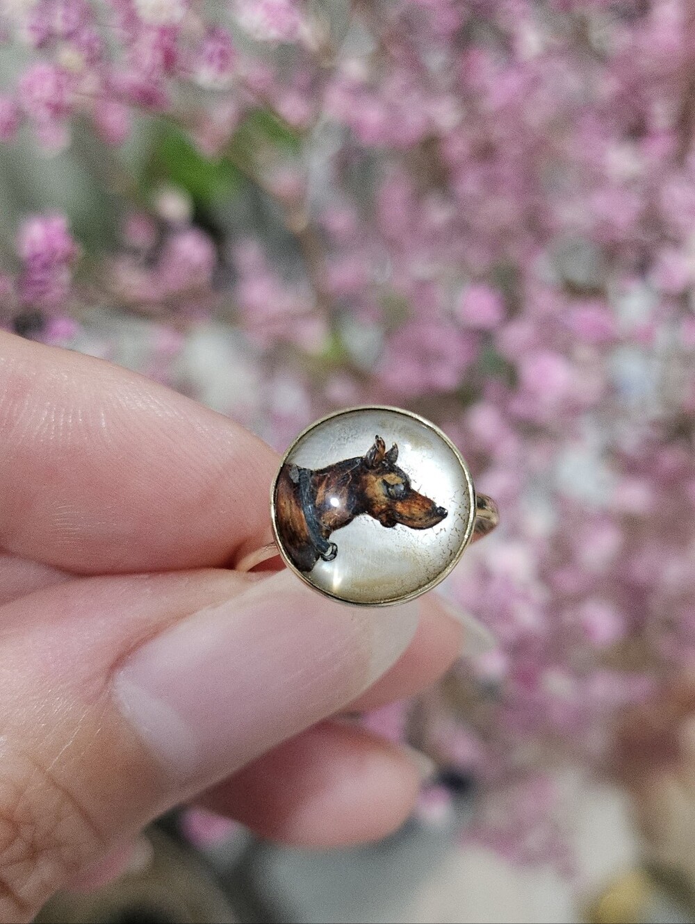9K Antique Essex Doberman Pinscher Ring (6.75)